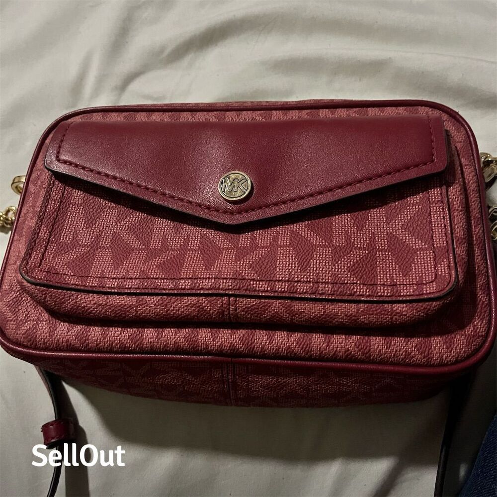 Michael Kors Jet Set Travel Medium Crossbody Bag Berry Multi .